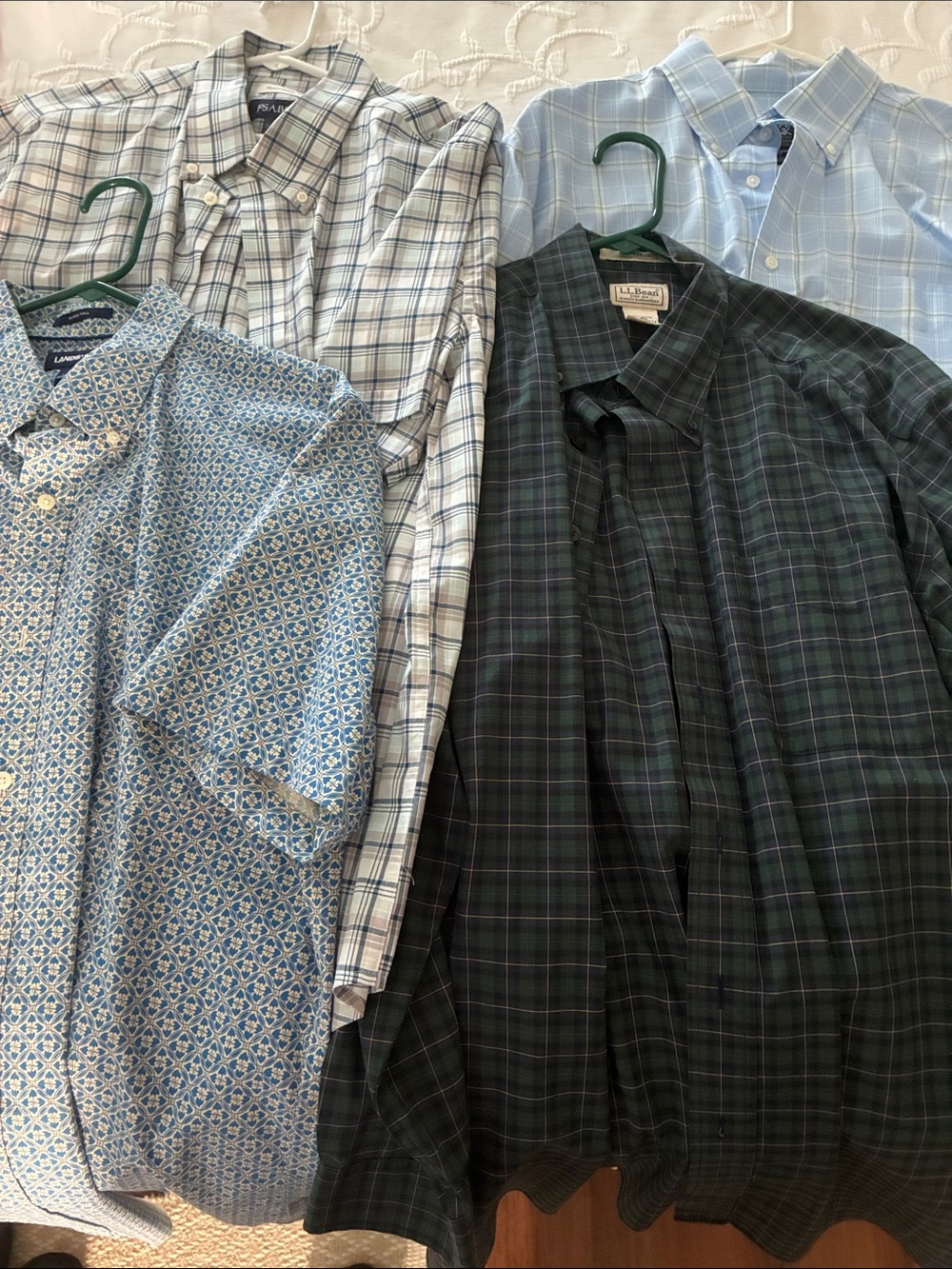Bargain Bundle! 4 EUC men’s brand name shirts